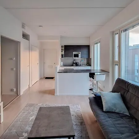 Διαμέρισμα 2-room Apartment, 7 Mins By Train To Airport Βάνταα