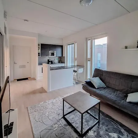 Lejlighed 2-room Apartment, 7 Mins By Train To Airport